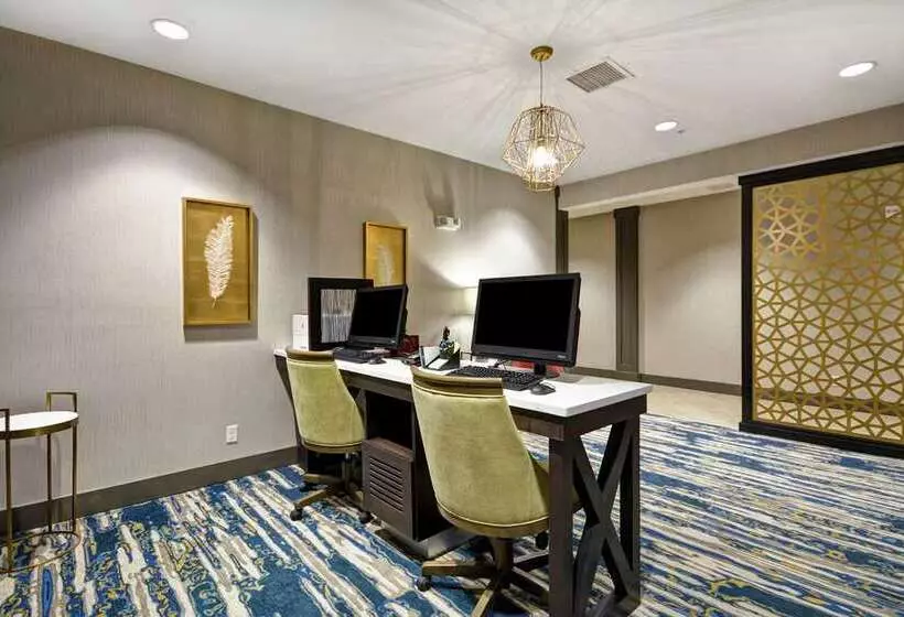 ホテル Homewood Suites By Hilton Detroit