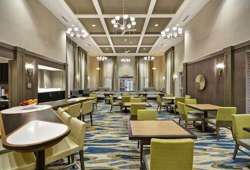 هتل Homewood Suites By Hilton Detroit