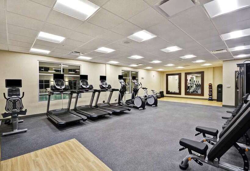 هتل Homewood Suites By Hilton Detroit