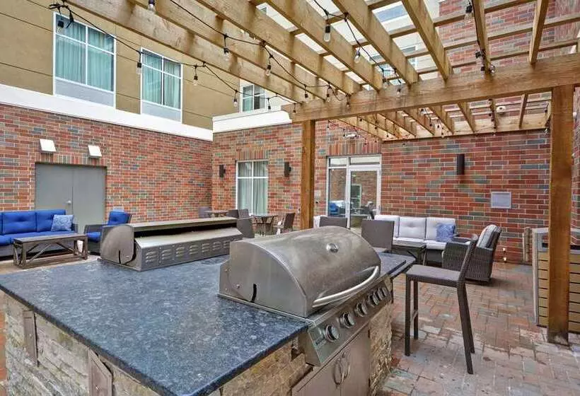 ホテル Homewood Suites By Hilton Detroit