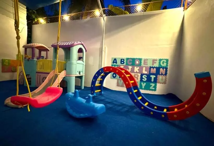 ホテル Issa S Haven Resort