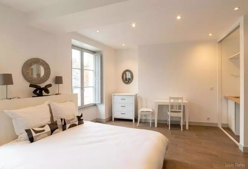 هتل La Maison De Thomas