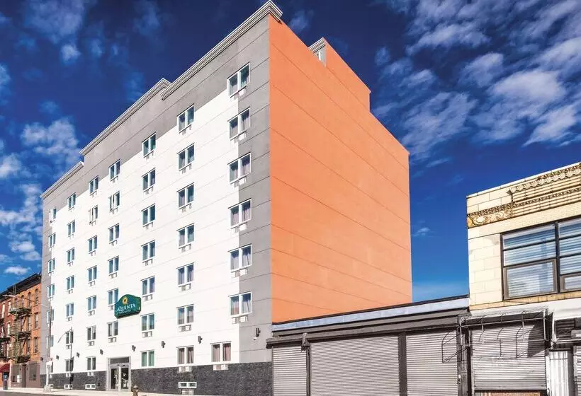 Hotelli La Quinta Inn & Suites By Wyndham Brooklyn Central