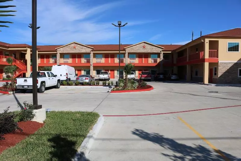 Hotelli Scottish Inn & Suites  Iah Airport