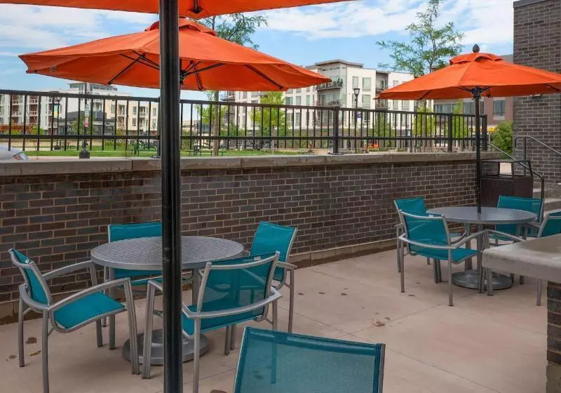 Hotelli Towneplace Suites By Marriott Milwaukee Oak Creek