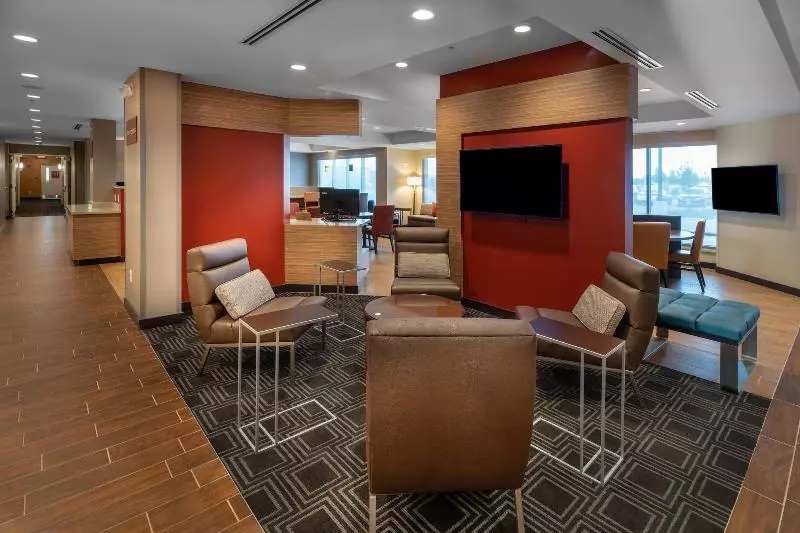 Hotelli Towneplace Suites By Marriott Milwaukee Oak Creek