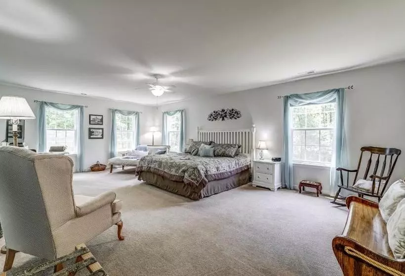 Hotelli Uphill House B&b