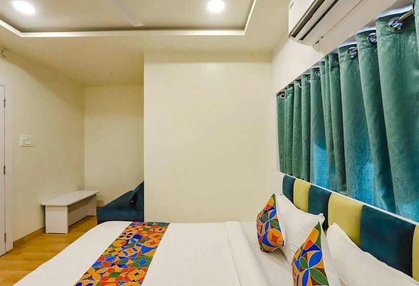 Jk Rooms 127 Hotel Parashar Check In