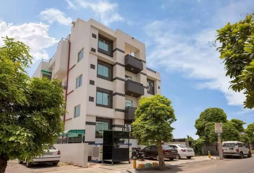 ホテル Elite Suites Mint Gomti Nagar