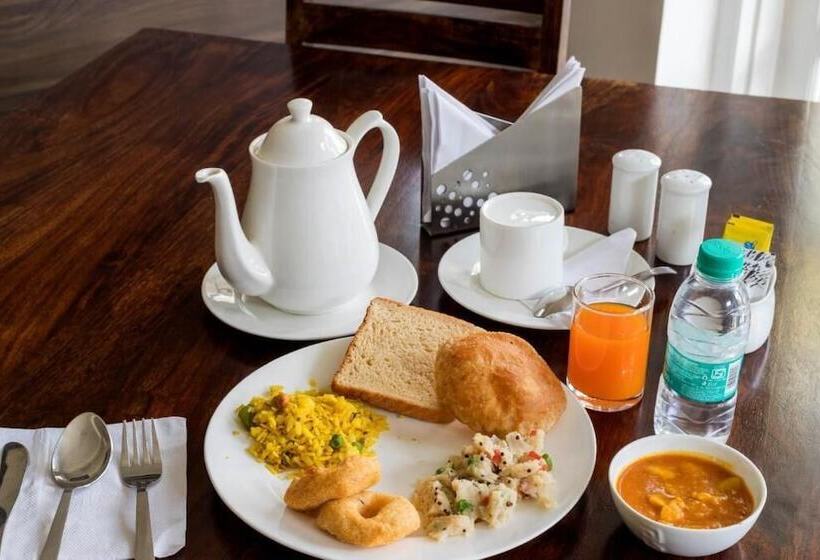 Отель Elite Suites Mint Gomti Nagar