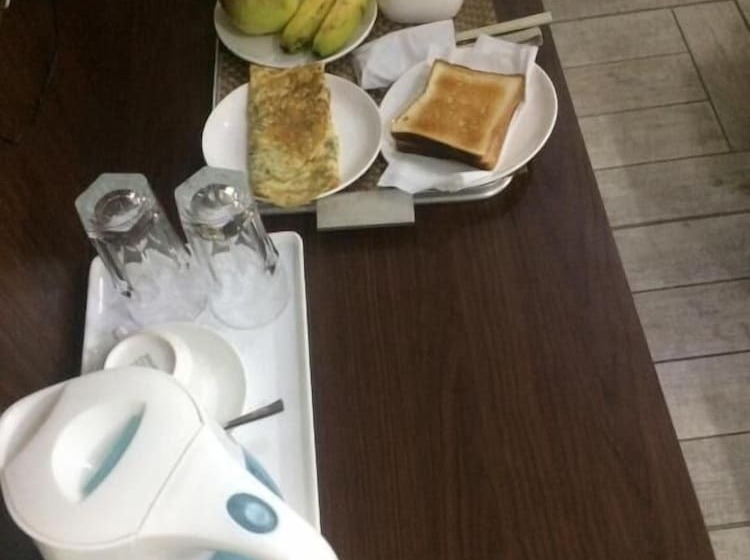 Отель Elite Suites Mint Gomti Nagar