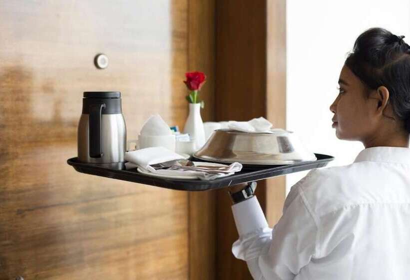 Отель Elite Suites Mint Gomti Nagar