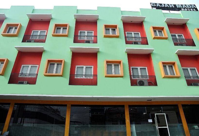 Reddoorz At Hotel Gajah Mada Palu