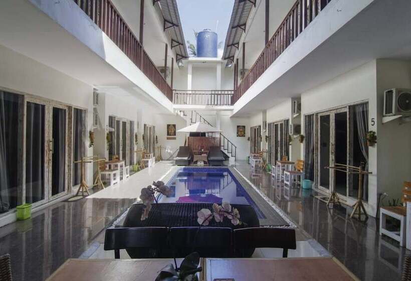 هتل Gili Ilalang Village