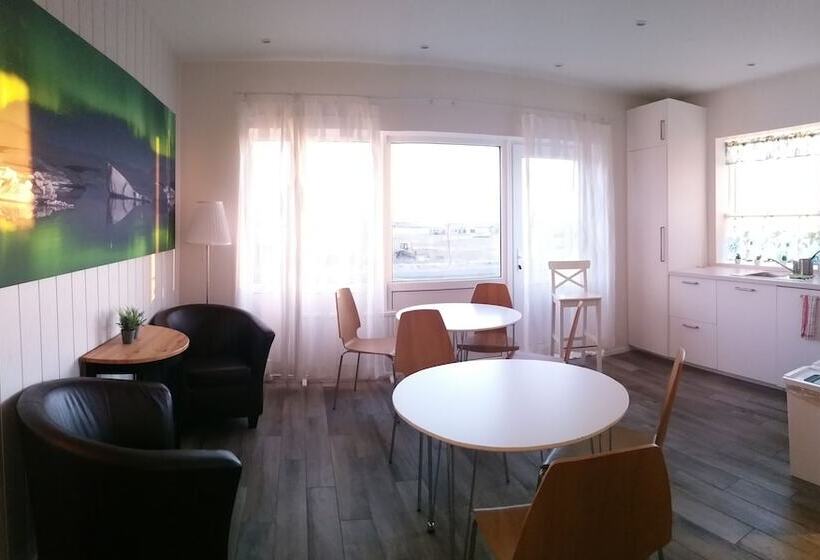 هتل House On The Hill