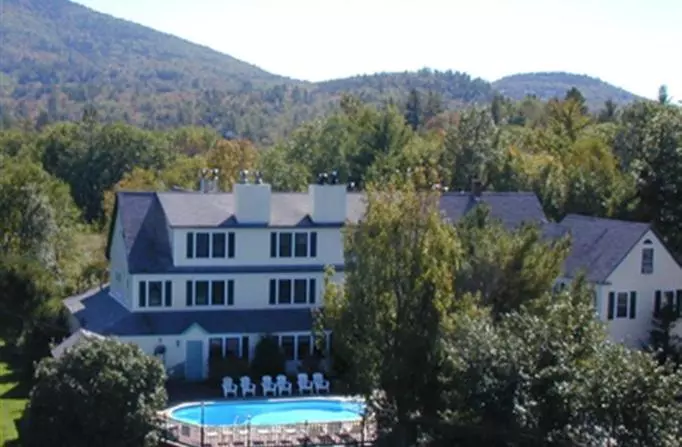 Hotelli Inn At Ellis River