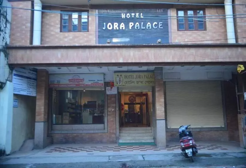 Hotelli Jora Palace