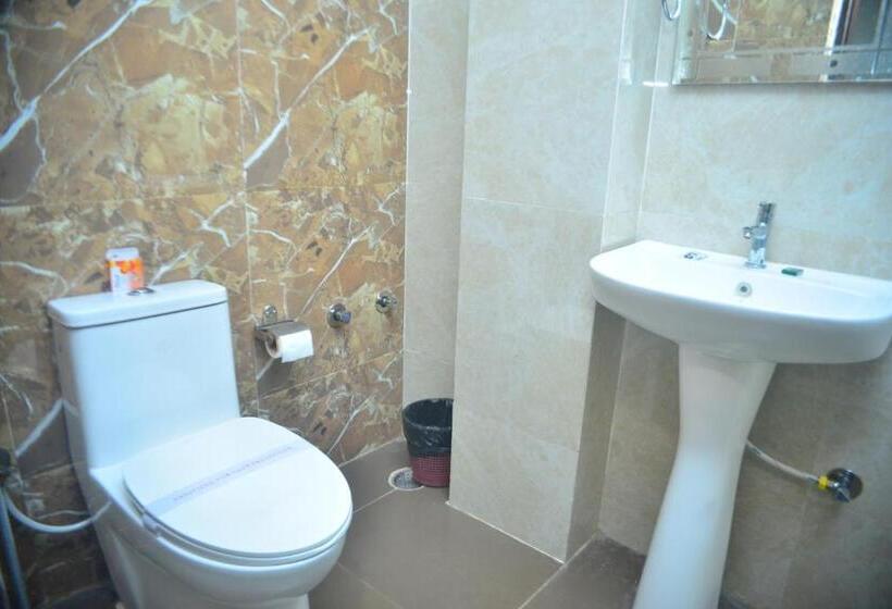 בית מלון כפרי Jora Palace