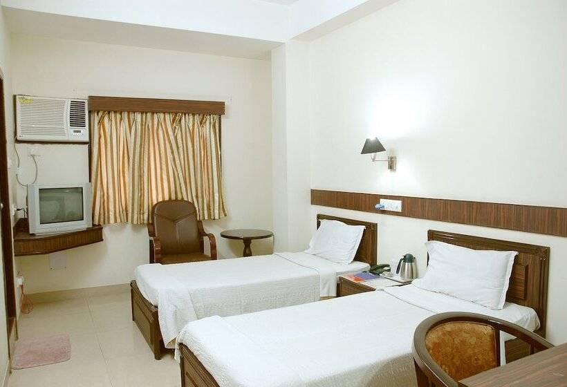 בית מלון כפרי Jora Palace