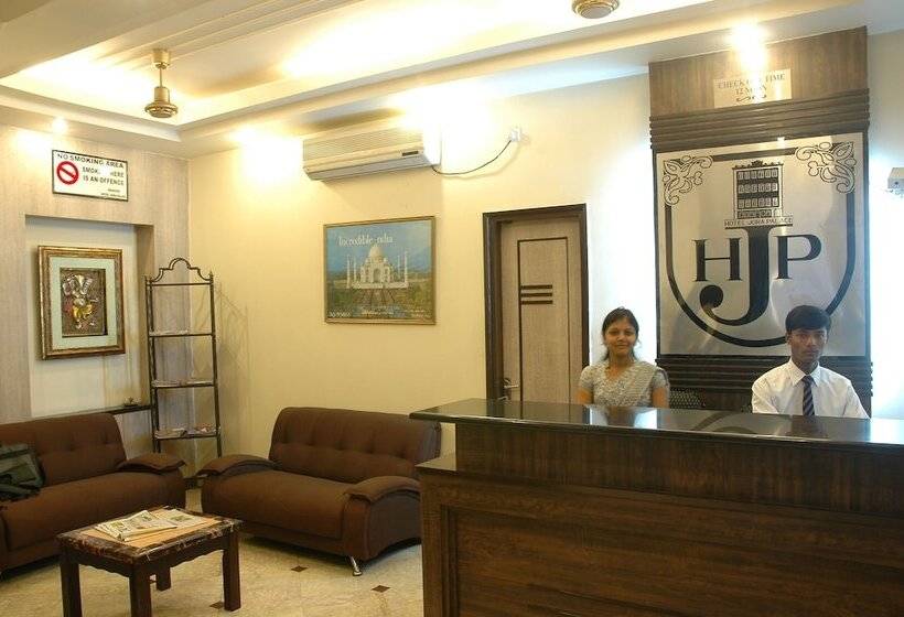 בית מלון כפרי Jora Palace