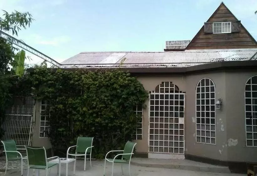 هتل Le Creole Hideaway