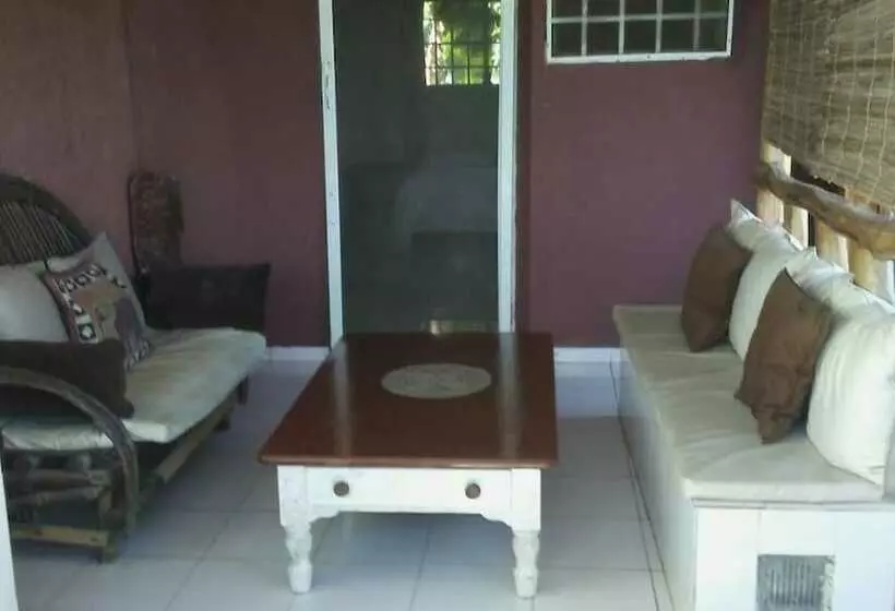 هتل Le Creole Hideaway