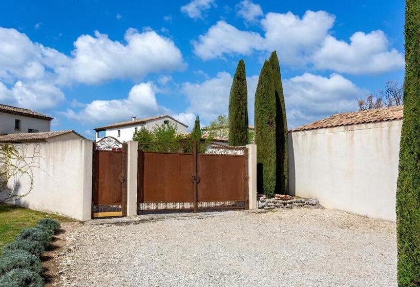 Отель Le Mas De Suzette