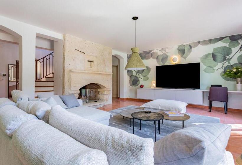 Отель Le Mas De Suzette