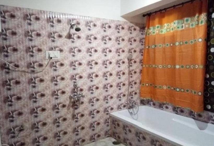 בית מלון כפרי Mountain Orchid