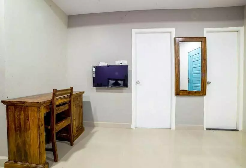 ホテル OYO 6375 Perungudi 