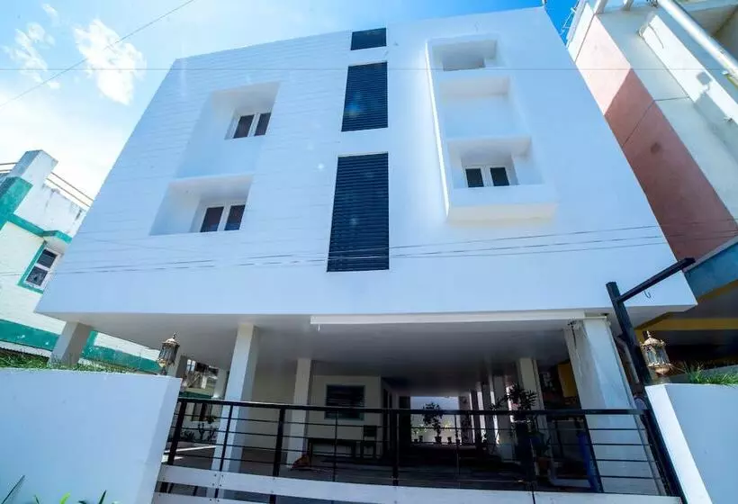 ホテル OYO 6375 Perungudi 