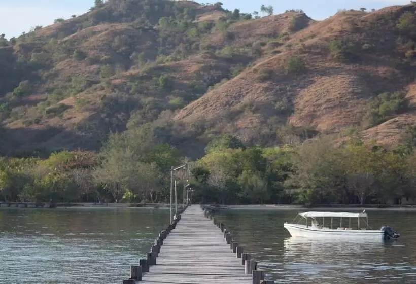 هتل Puri Komodo Resort