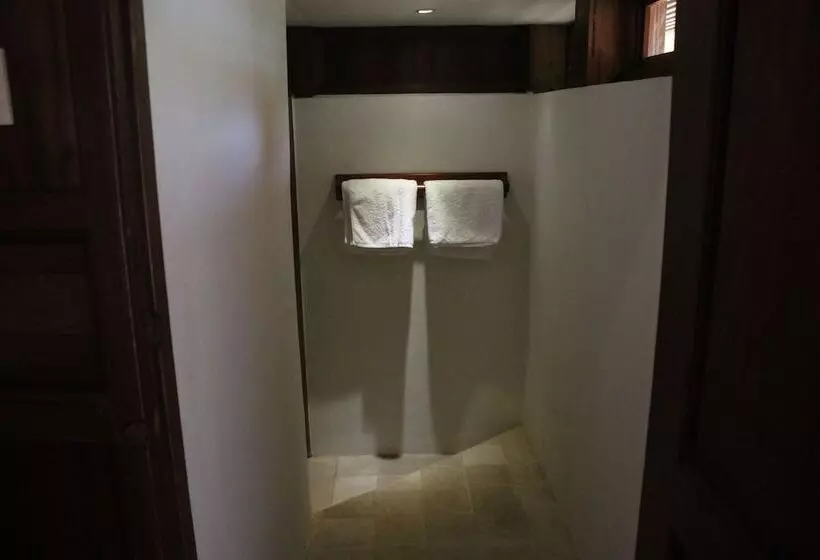 هتل Puri Komodo Resort