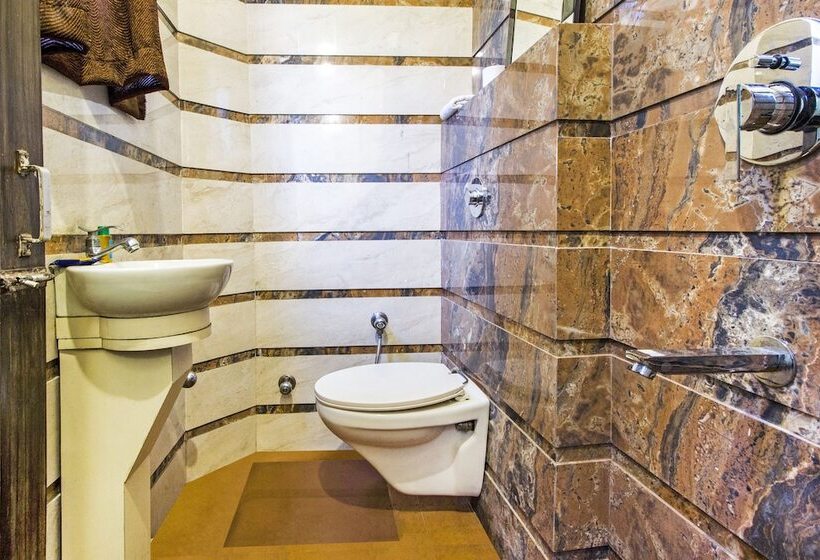 Fabhotel Prince Residency