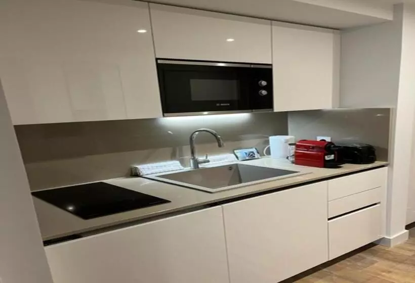 ホテル Résidence Carlton   Rénovée Avec Piscine