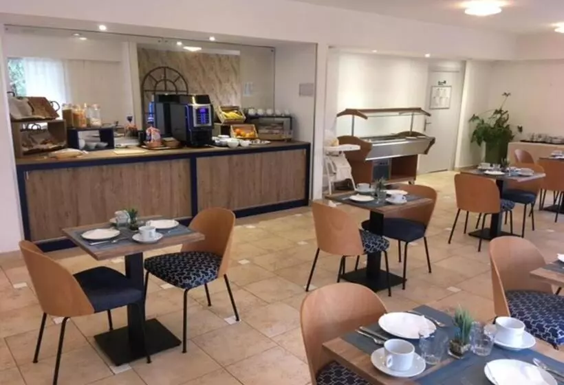 ホテル Résidence Carlton   Rénovée Avec Piscine