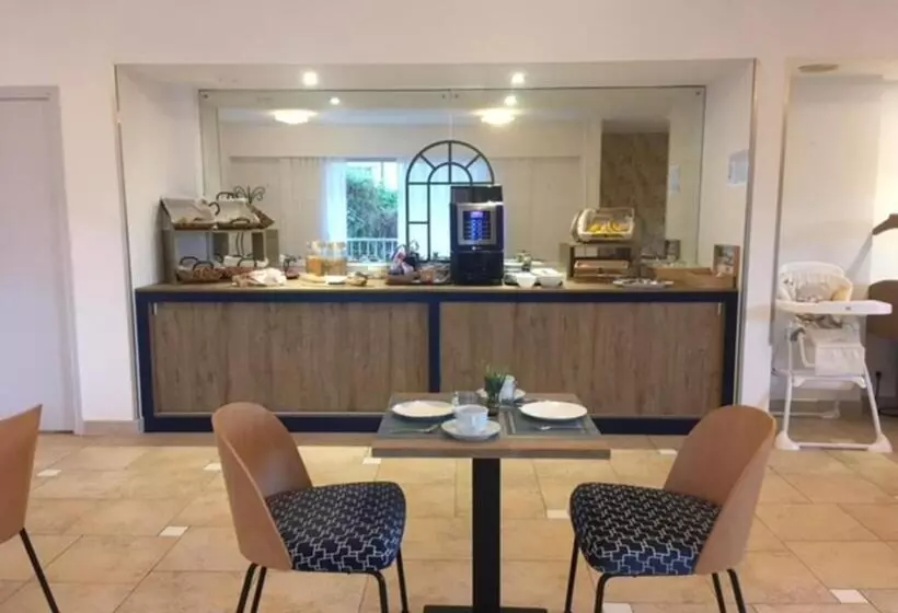 ホテル Résidence Carlton   Rénovée Avec Piscine