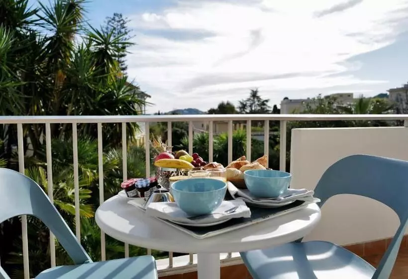 ホテル Résidence Carlton   Rénovée Avec Piscine