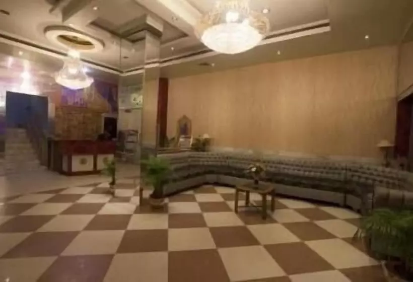 ホテル Samrat International