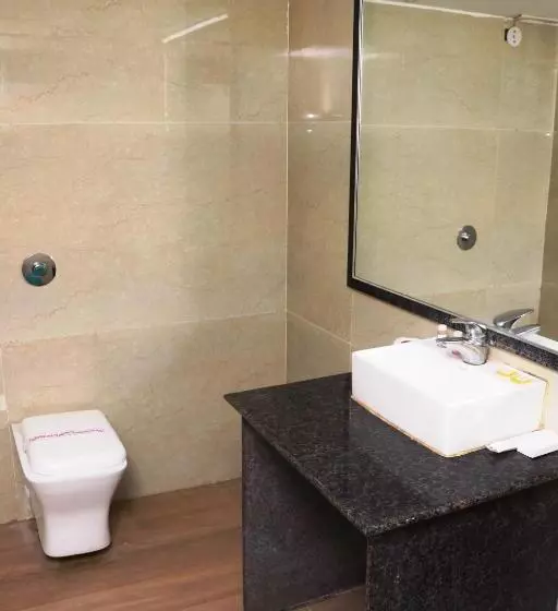 ホテル Samrat International