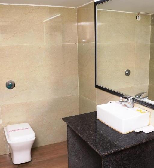 ホテル Samrat International