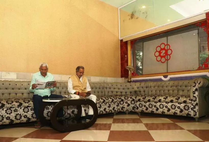 ホテル Samrat International