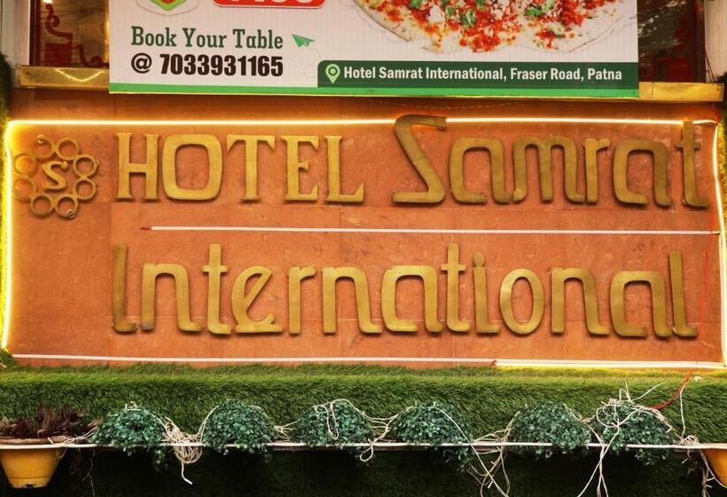 ホテル Samrat International