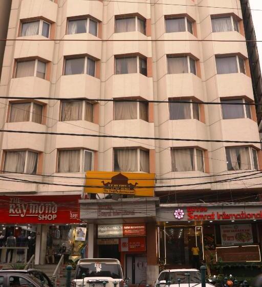 ホテル Samrat International