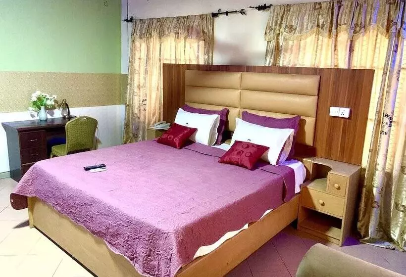 ホテル Sundowner Lodge