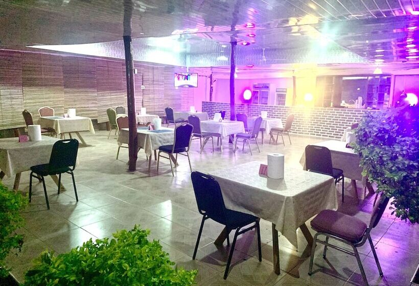 ホテル Sundowner Lodge