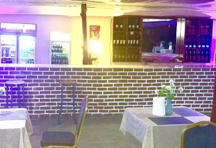 ホテル Sundowner Lodge