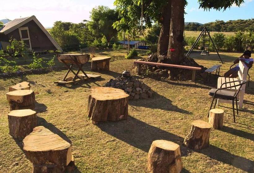 בית מלון כפרי The Beehive Fiji