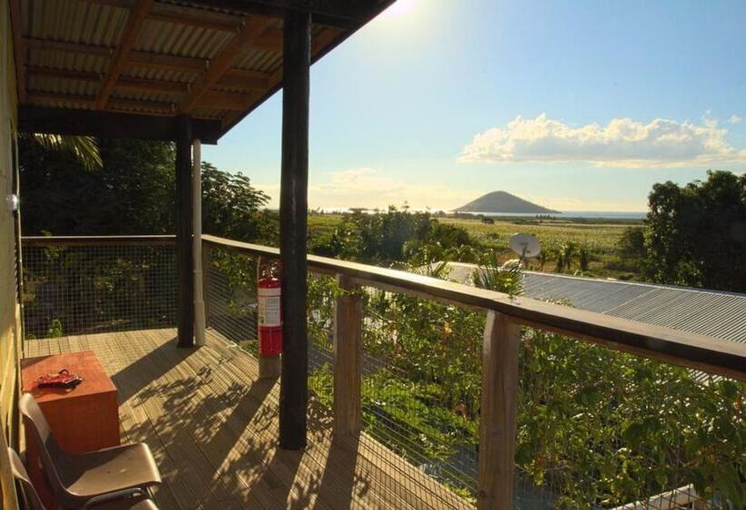 בית מלון כפרי The Beehive Fiji