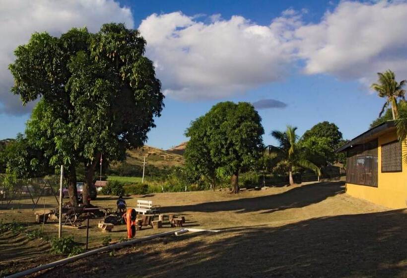 בית מלון כפרי The Beehive Fiji